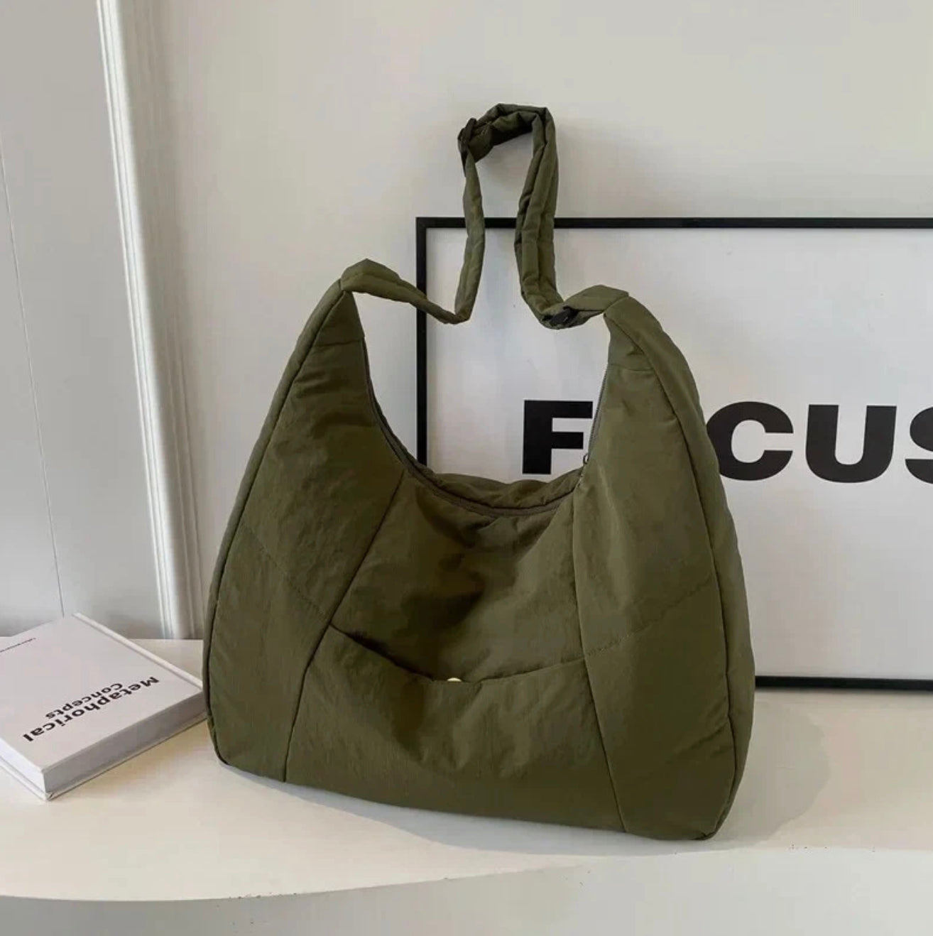 Sac à main femme en cuir avec bandoulière amovible – Élégant et pratique, Noir 30x25x15 cm