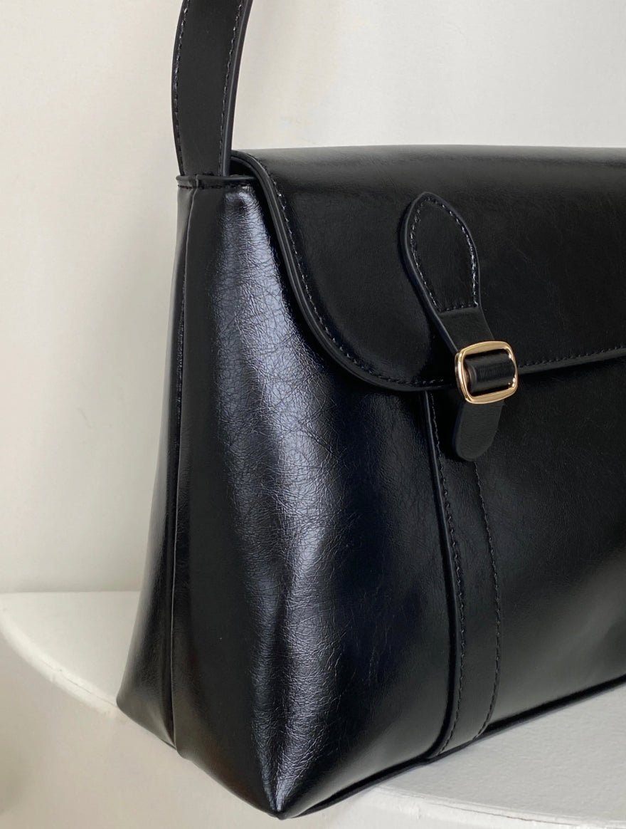 Vintage PU Leather Handbag for Women with Adjustable Shoulder Strap – 29cm x 20cm x 8cm, Elegant and Practical