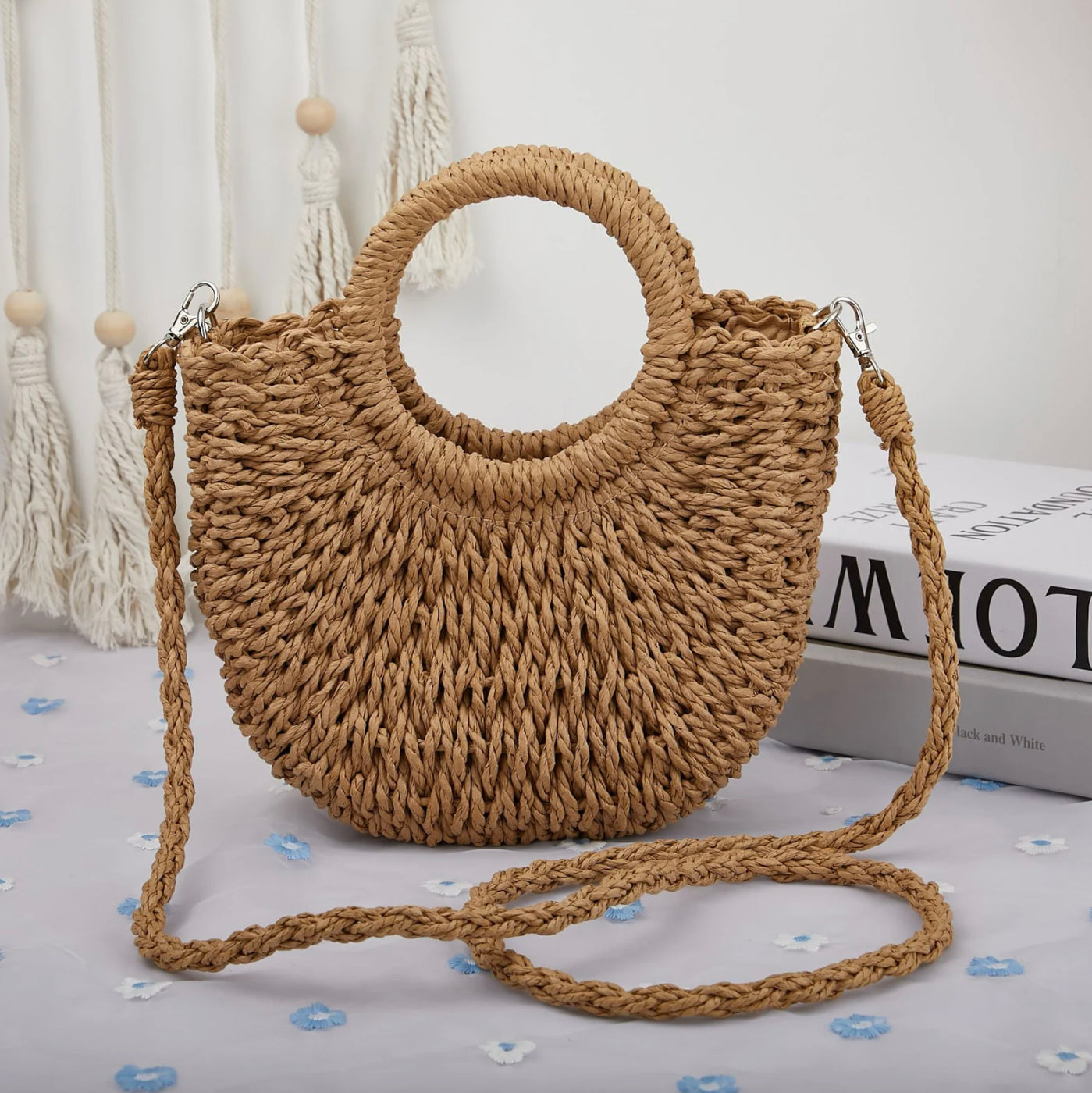 Panier en Osier Tressé pour Rangement – Éléments Naturels, Pratique et Élégant, Disponible en Plusieurs Tailles