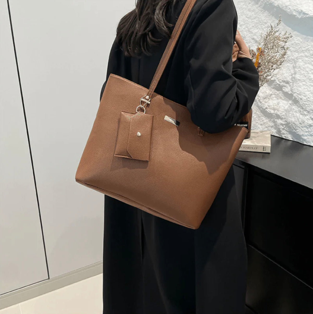 Sac à Main Femme Élégant en Cuir Synthétique, Sac à Épaule Pratique Mère et Enfant – Quatre Pièces, Idéal pour Sorties Quotidiennes