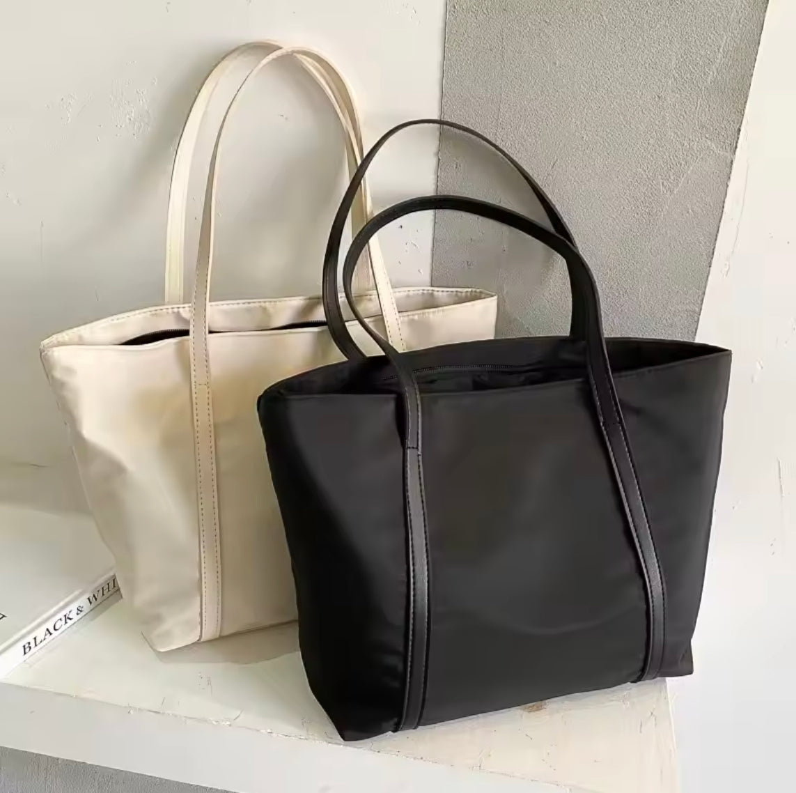 Sac Tote Bag en Tissu Oxford Résistant à l'Eau - Grand Format 39cm x 26cm x 12cm, Idéal pour Quotidien et Sorties