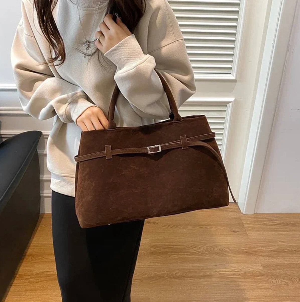 Sac à Main Femme Élégant en Cuir avec Bandoulière Ajustable – Modèle Margaux Noir, Beige, Rouge