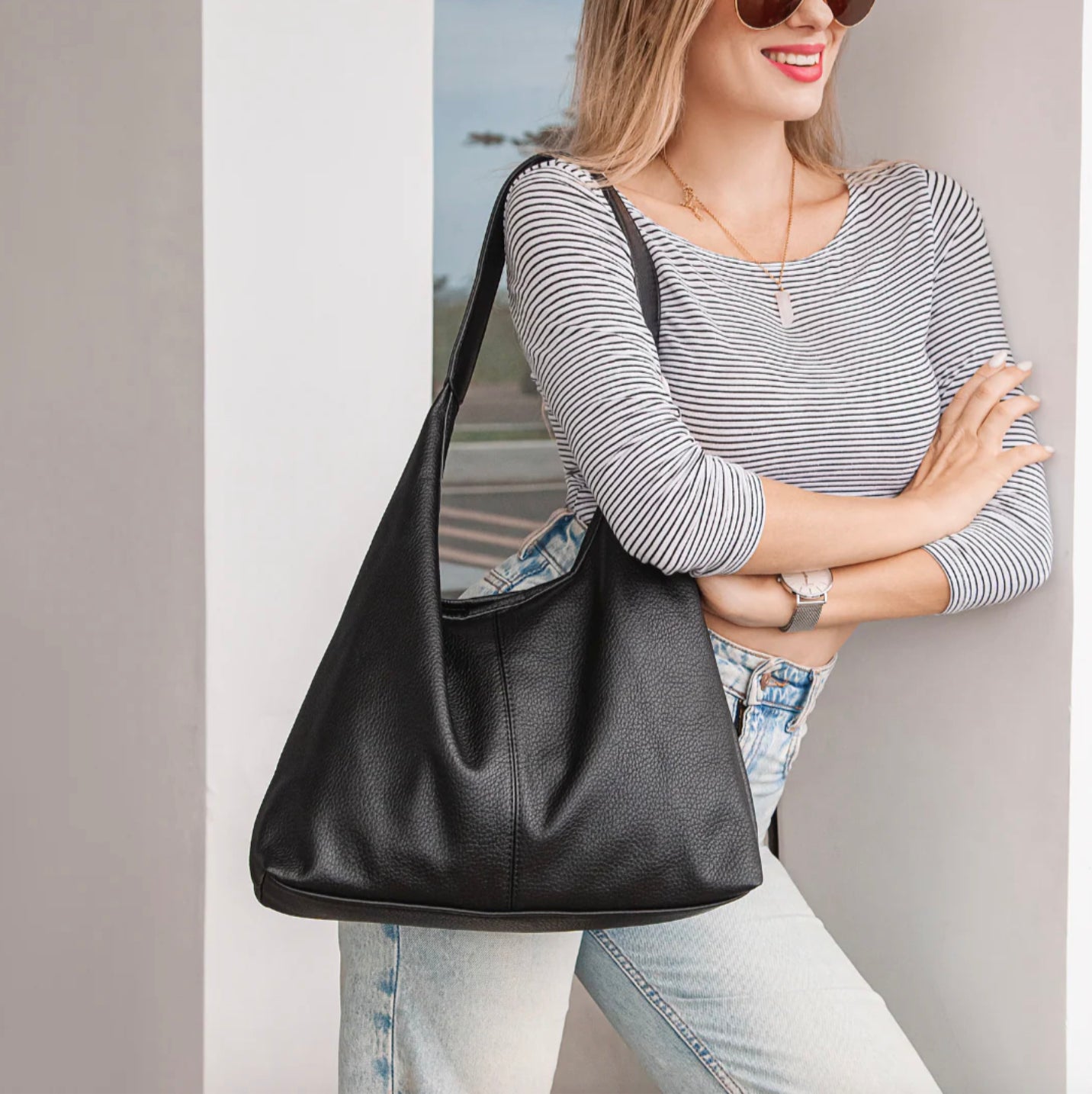 Sac à Main Hobo en Cuir Végan pour Femme avec Pochette Intérieure – Spacieux et Pratique, Idéal pour Quotidien