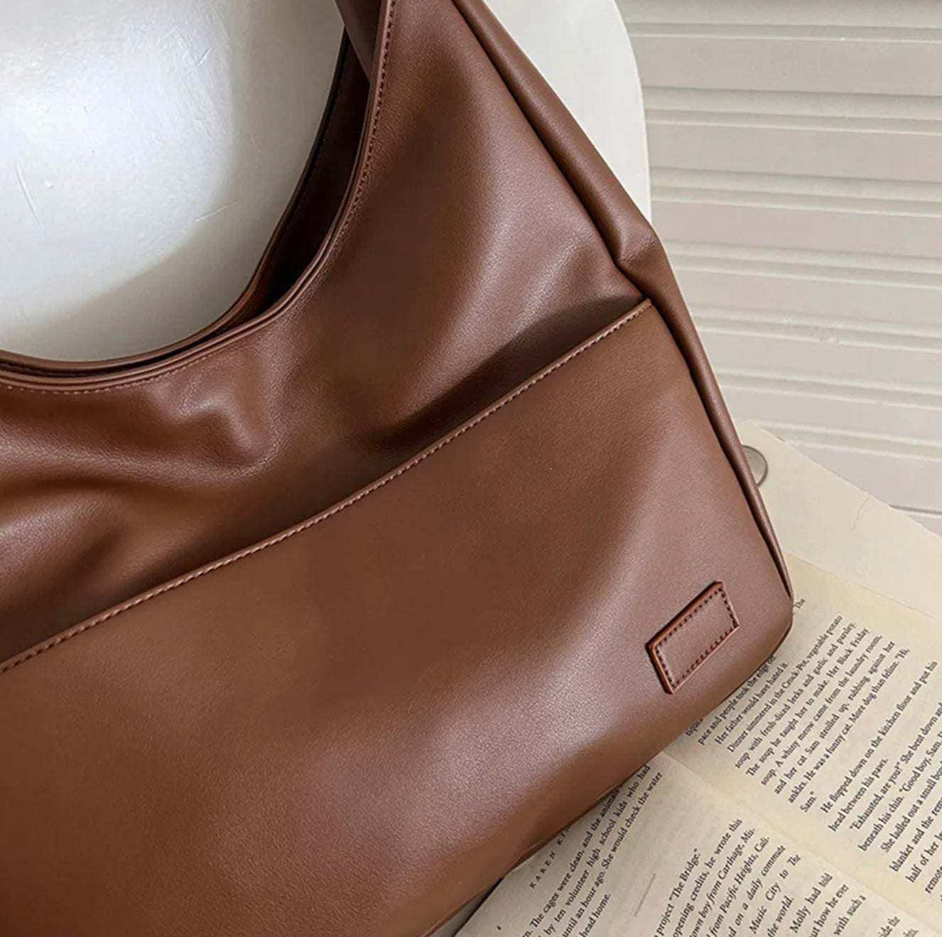 Sac à Main en Cuir Femme avec Bandoulière Réglable – Sac Fourre-Tout Élégant et Pratique pour Toutes les Occasions