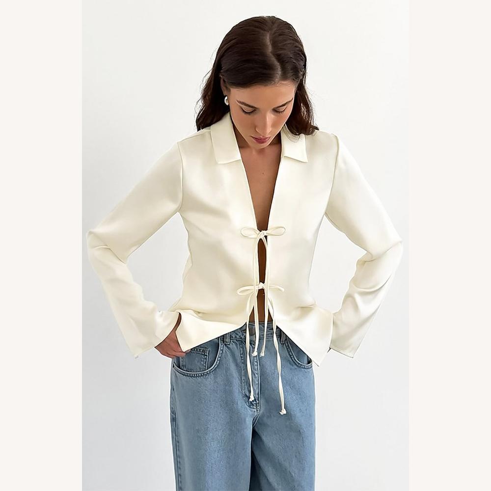 Blouse Satinée Élégante Femme avec Nœuds – Chic et Féminine, Couleur Blanche, Idéale pour Toutes Occasions