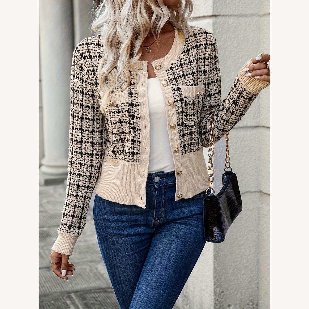 Cardigan Femme Chic en Maille Tweed avec Boutons Dorés – Coupe Ajustée et Motif à Carreaux