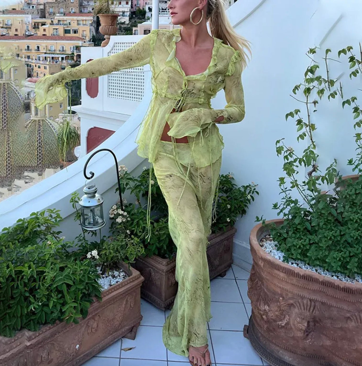 Robe Longue Femme en Dentelle avec Décolleté en V et Manches Longues – Élégante pour Soirées et Événements d'Été
