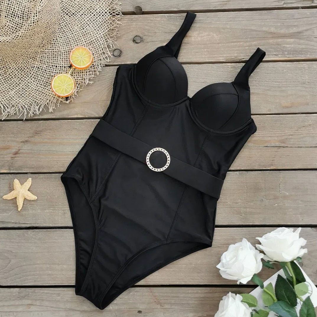 Women's One-Piece Boho Slim Swimsuit with Twisted Details – Comfortable Polyester Fabric and Quick Drying