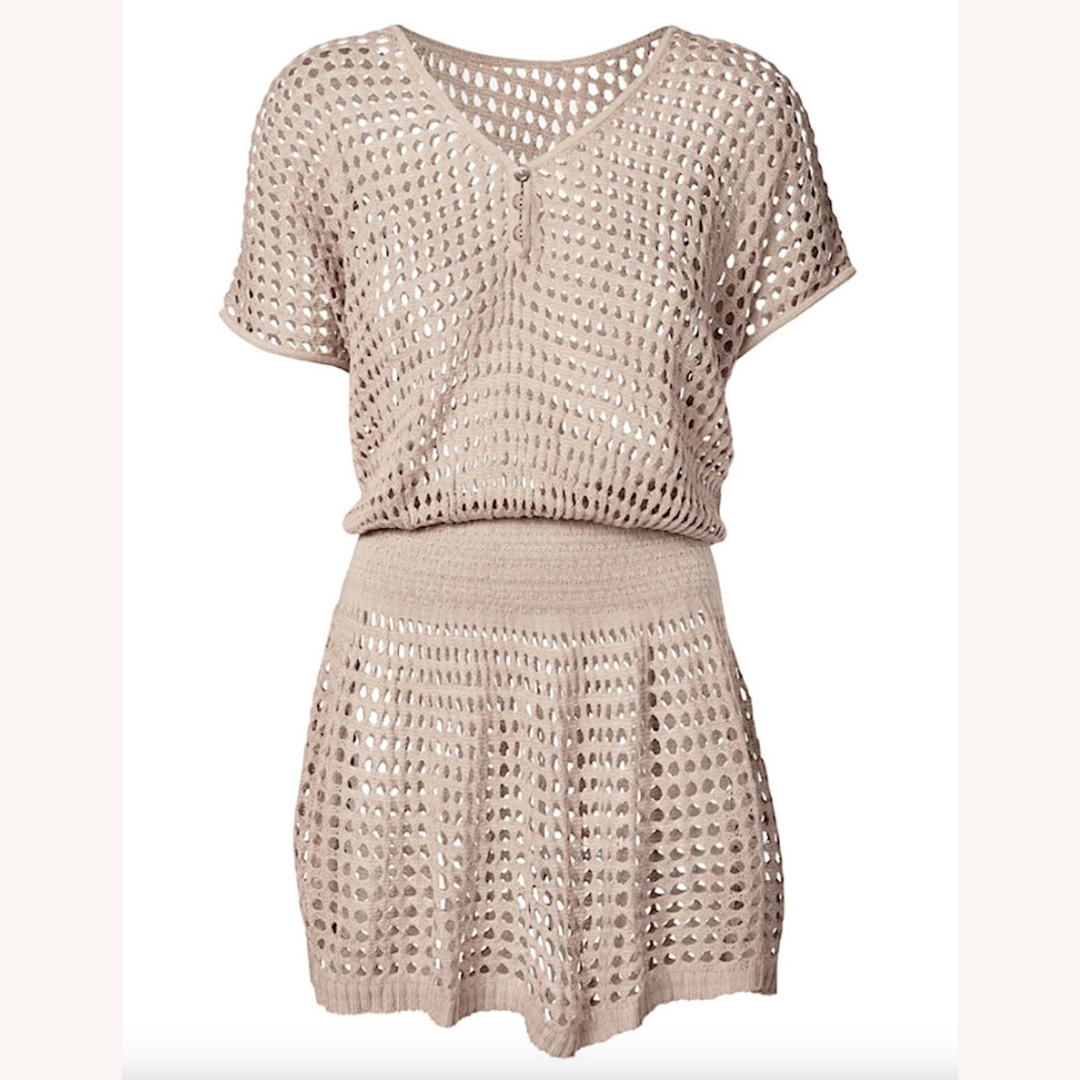 Mini Transparent Women's Beach Dress with V-Neck and Skater Skirt – Summer Elegance for Beach Outfit