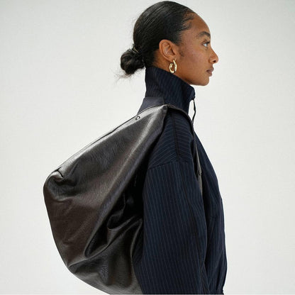 Women's handbag Pauline in PU leather with nylon lining and zippered pocket – 43 x 35 x 32 cm, elegant and practical