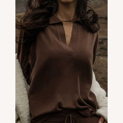 Women's Soft Knit Sweater with Polo Collar and V-Neckline – Loose and Elegant Fit, Ideal for All Occasions