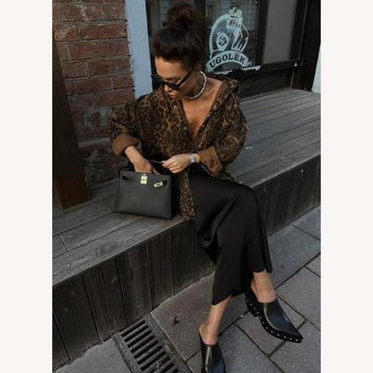 Oversized Women's Shirt Leopard Print – Elegant and Versatile, Ideal as an Overshirt or Light Jacket