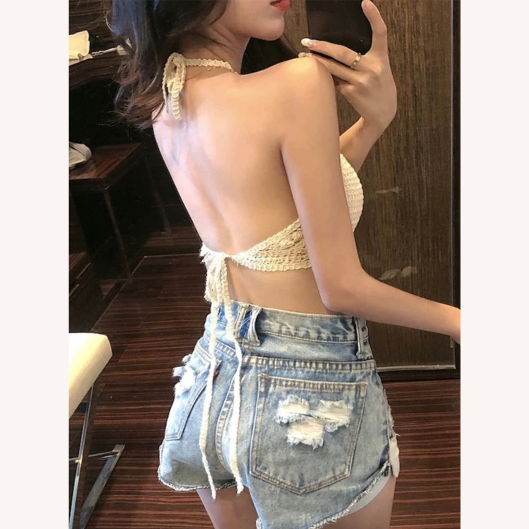 Crop Top Femme en Crochet Boho Chic – Top Crop Blanc à Lien au Cou pour un Look Estival Élégant