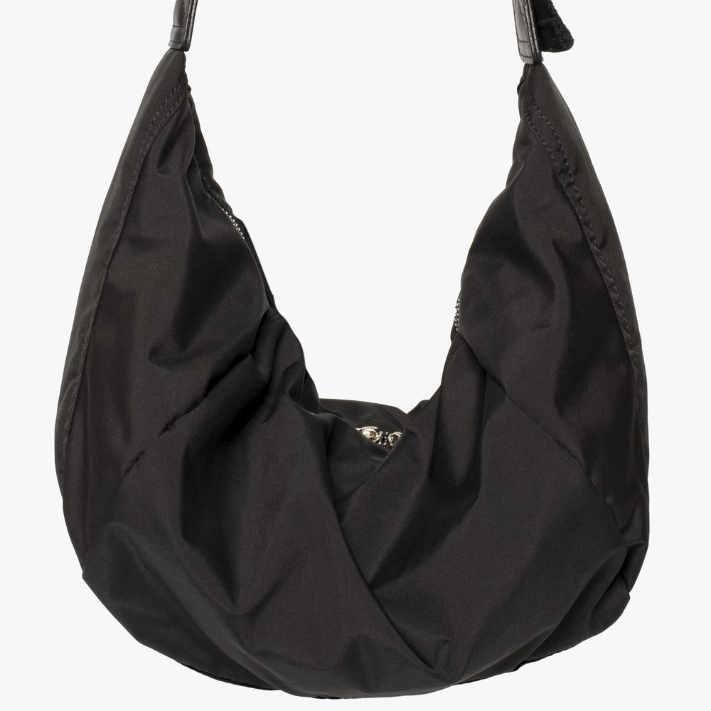 Large Women's Shoulder Bag in Durable Nylon with Adjustable Strap – Ultra-Light Casual Bag for Everyday Use