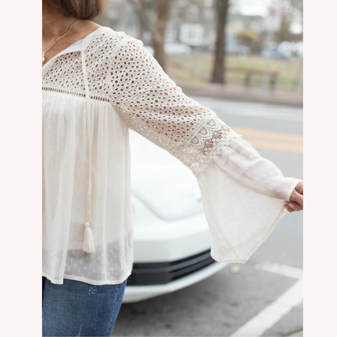Blouse Femme en Crochet Boho Chic - Tissu Léger et Confortable pour l'Été, Coupe Décontractée, Disponible en S à XL