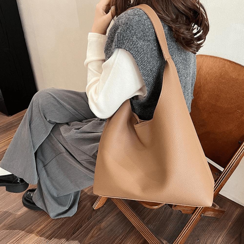 Elegant Vegan Leather Women's Hobo Bag with Versatile Interior – Chic and Durable Design for All Occasions
