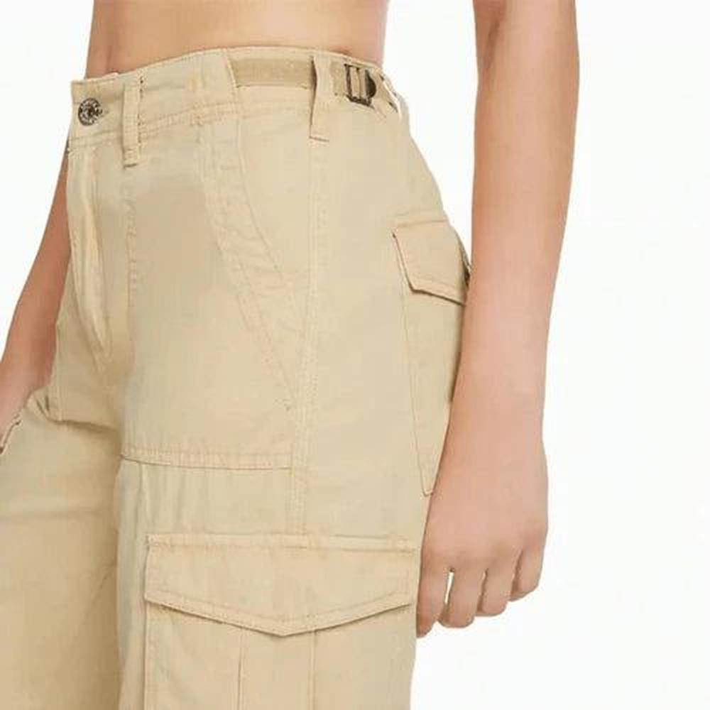 Elegant Women's Cargo Pants with Practical Pockets and Adjustable Waist – Comfort and Modern Style