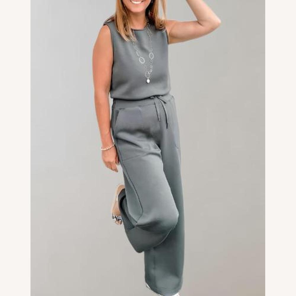 Elegant Women's Suit Set in Soft Fabric – Sleeveless Tank Top and High-Waisted Wide-Leg Pants