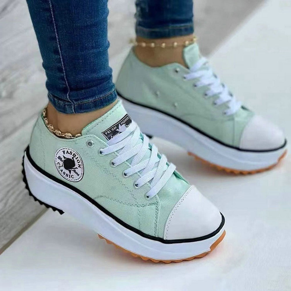 Elegant White Women's Sneakers with Memory Foam Sole and Optimal Cushioning for Daily Comfort