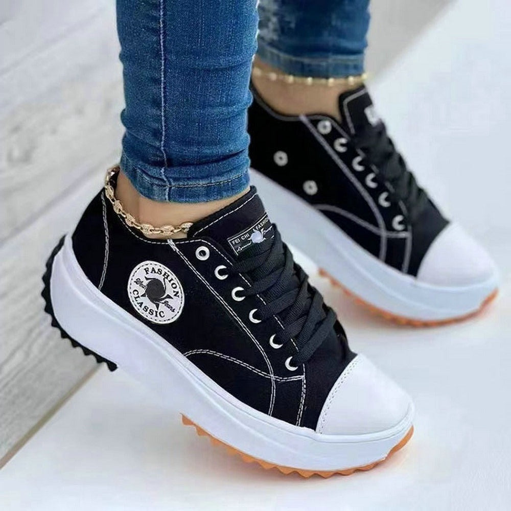 Elegant White Women's Sneakers with Memory Foam Sole and Optimal Cushioning for Daily Comfort