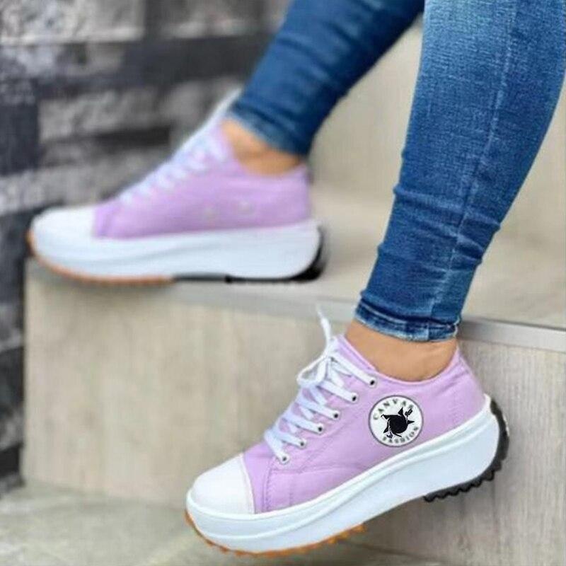 Elegant White Women's Sneakers with Memory Foam Sole and Optimal Cushioning for Daily Comfort