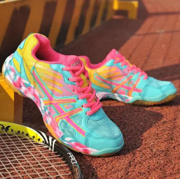 Elegant Women's Sneakers in Premium Fabric for Casual Outings – Comfort and Versatile Style