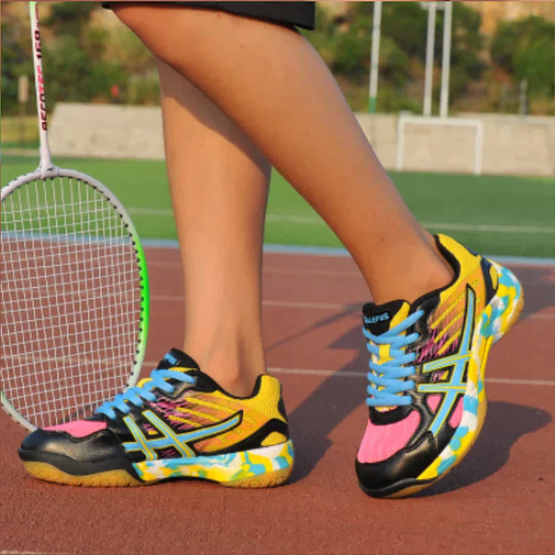 Elegant Women's Sneakers in Premium Fabric for Casual Outings – Comfort and Versatile Style
