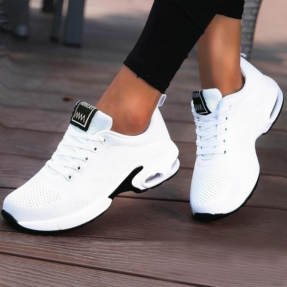 Lightweight and Breathable Orthopedic Sneakers for Women – Absorbent Insole and Optimal Comfort