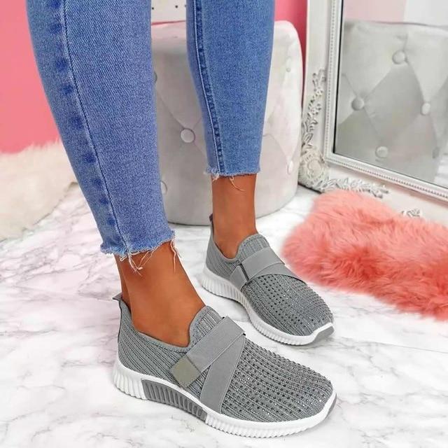 Breathable Women's Slip-On Sneakers with Adjustable Strap – Comfort and Style for Casual Outfits