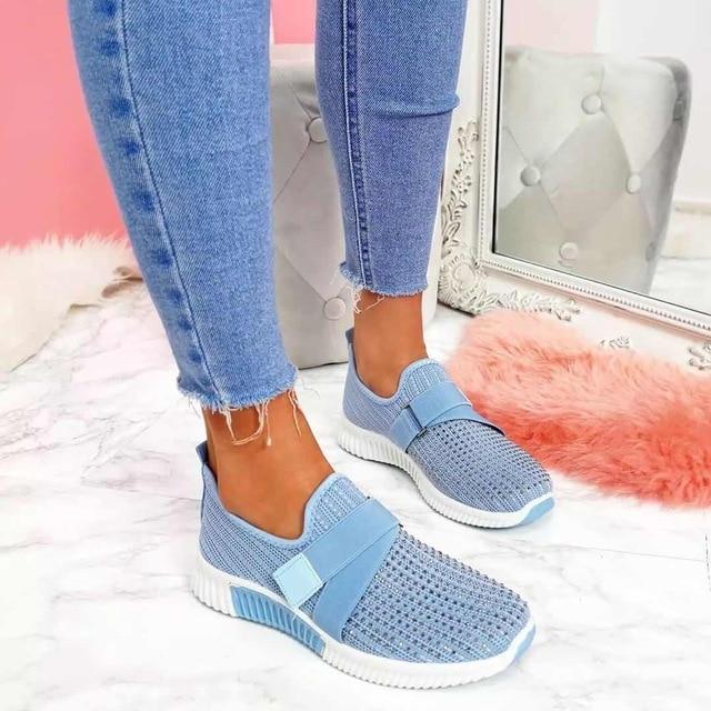 Breathable Women's Slip-On Sneakers with Adjustable Strap – Comfort and Style for Casual Outfits