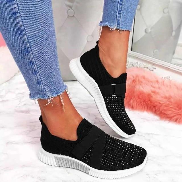 Breathable Women's Slip-On Sneakers with Adjustable Strap – Comfort and Style for Casual Outfits