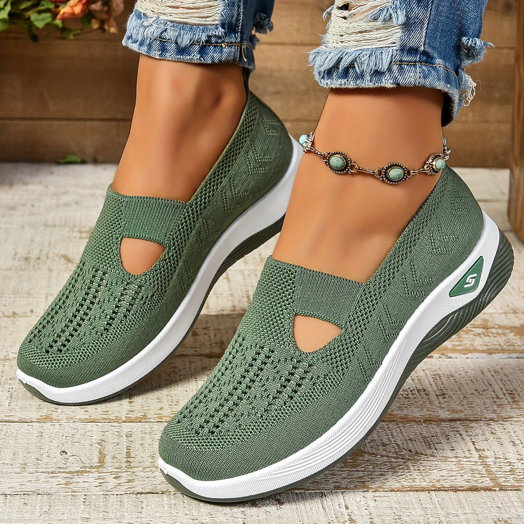 Lightweight Slip-On Sneakers with Breathable Mesh and Non-Slip Sole – Sizes 35-43