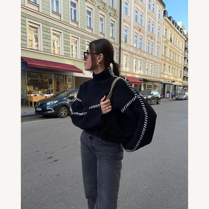 Oversized Turtleneck Sweater Women Black in Thick Knit – Winter Comfort and Chic Style