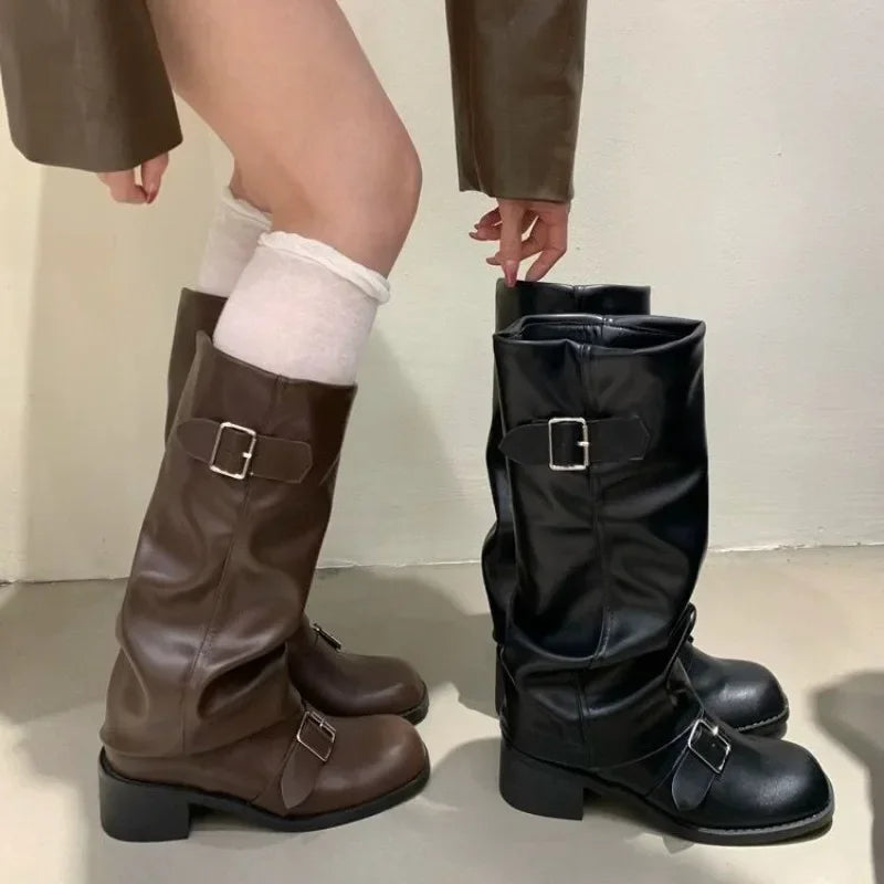 Bottes Hiver Femme Hautes en Cuir Noir à Plateforme – Style Punk avec Tige Genou et Talon Épais 3
