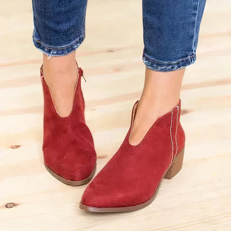 Black leather ankle boots for women with soft sole and zipper closure - Elegant and comfortable