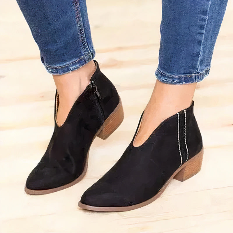 Black leather ankle boots for women with soft sole and zipper closure - Elegant and comfortable