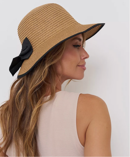 Lightweight Straw Hat for Women with Sun Protection – Elegant and Chic Summer Accessory