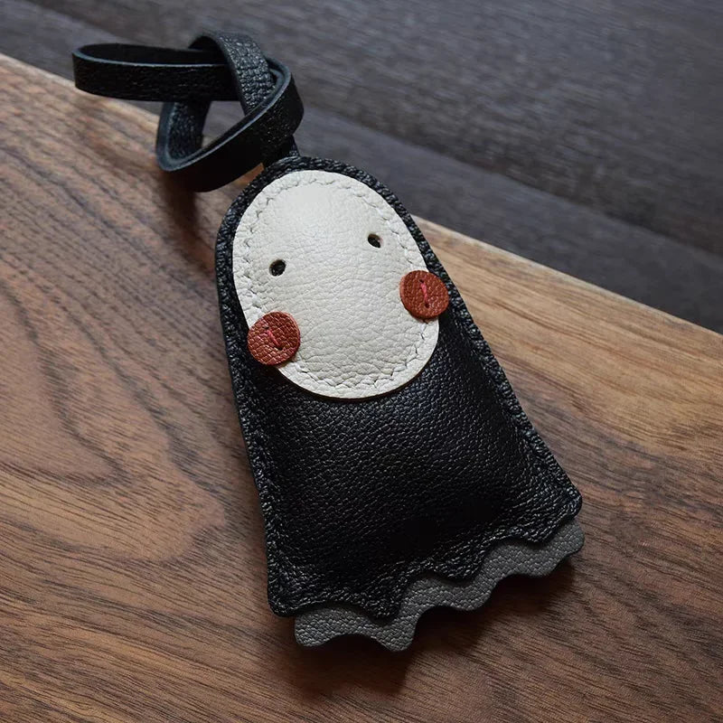 Charme de Sac en Cuir Noir avec Panneau Blanc et Joues Roses – Porte-Clés Élégant et Durable en Cuir de Chèvre