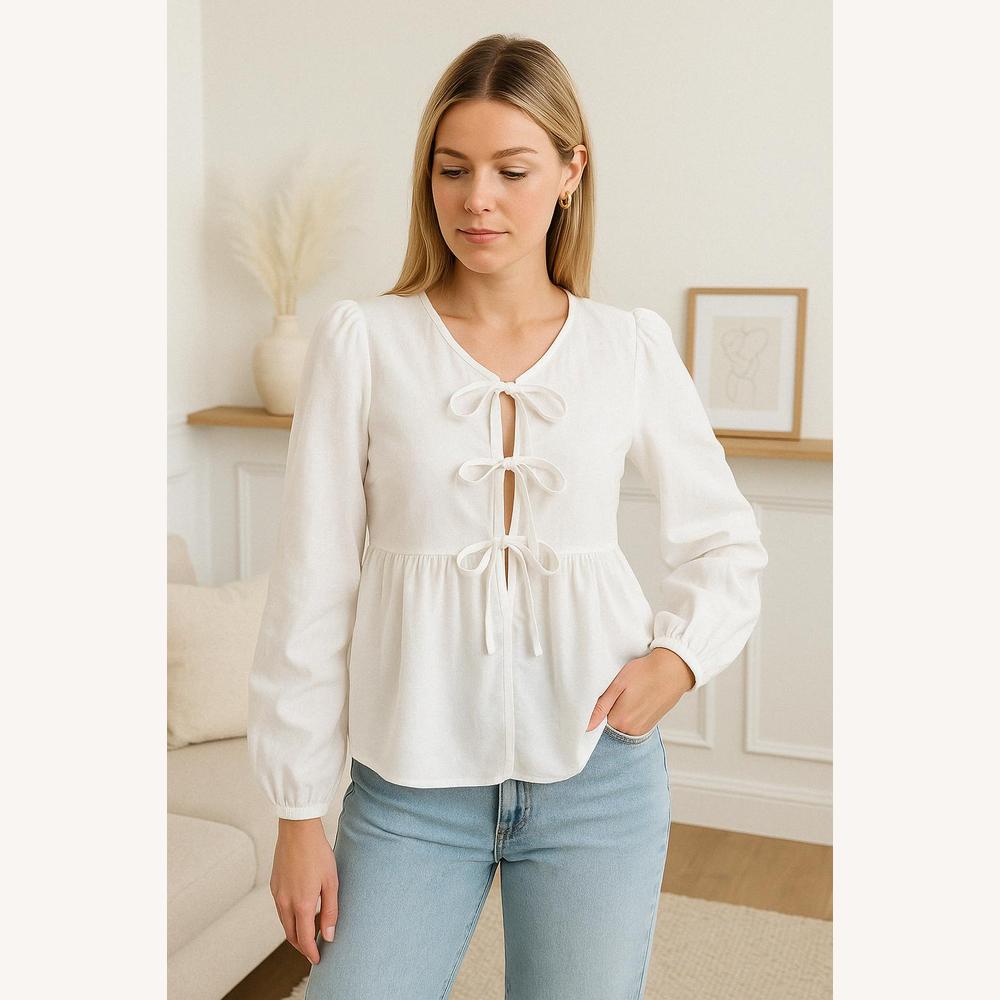 Feminine Knot Blouse in Lightweight Cotton with Puff Sleeves – Elegant V-Neck and Loose Fit