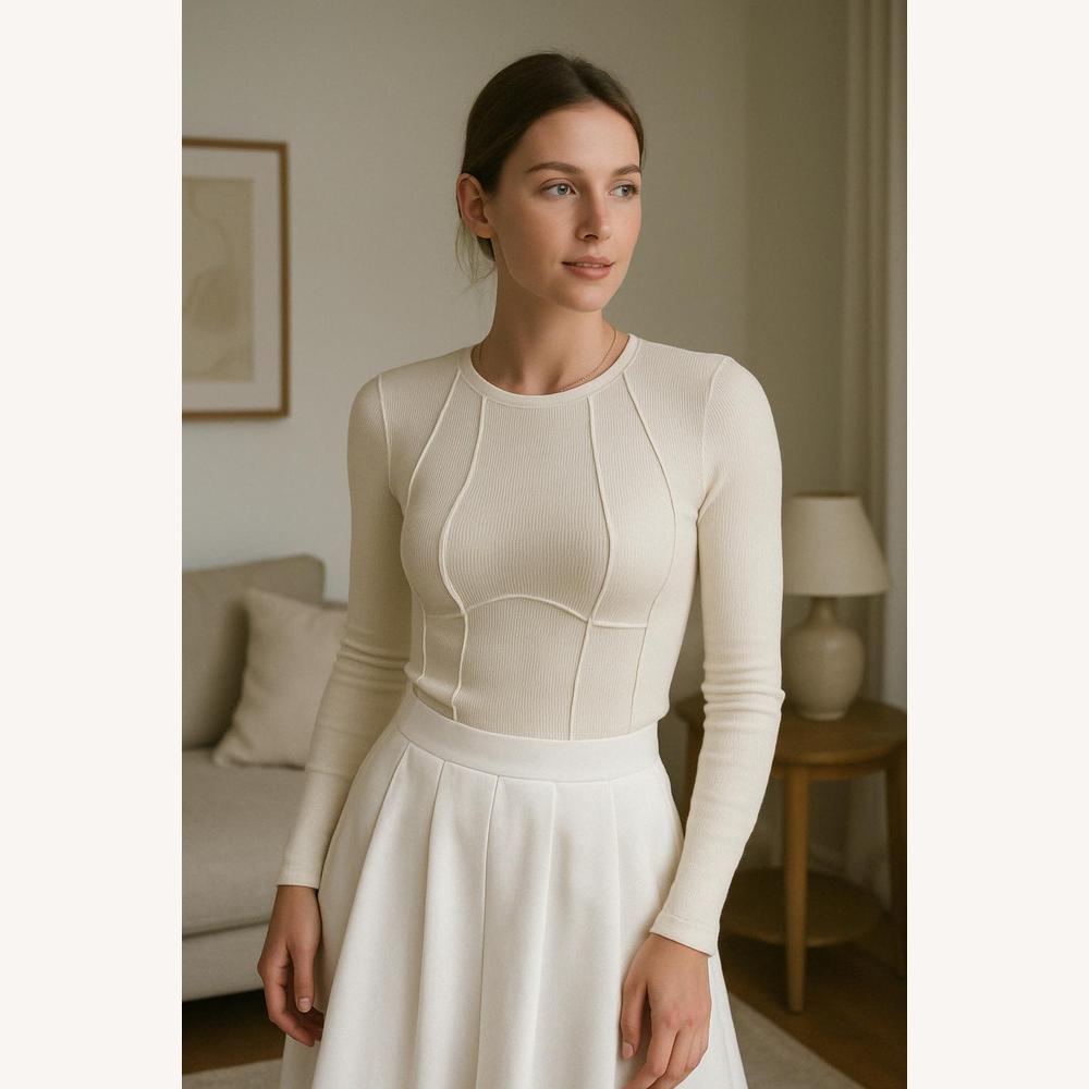 Haut Femme Chic Côtelé Sculpté à Manches Longues – Élégant et Moderne, Idéal pour Bureau ou Sortie