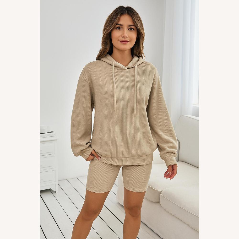 Ensemble Sweat à Capuche Oversize en Coton Côtelé et Short Ajusté – Confort et Style Casual pour Femme