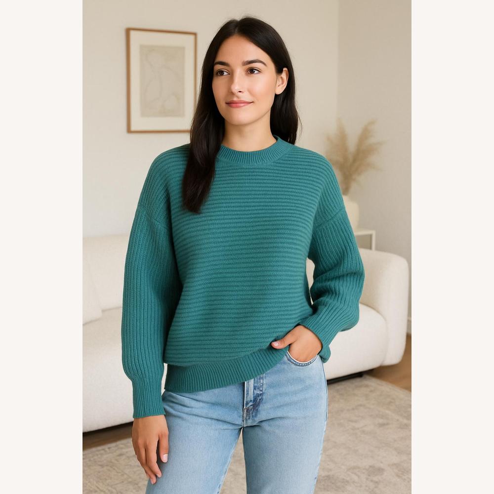 Pull Tricoté Oversize Femme en Polyester Doux – Col Rond, Coupe Ample et Finitions Côtelées pour un Style Décontracté