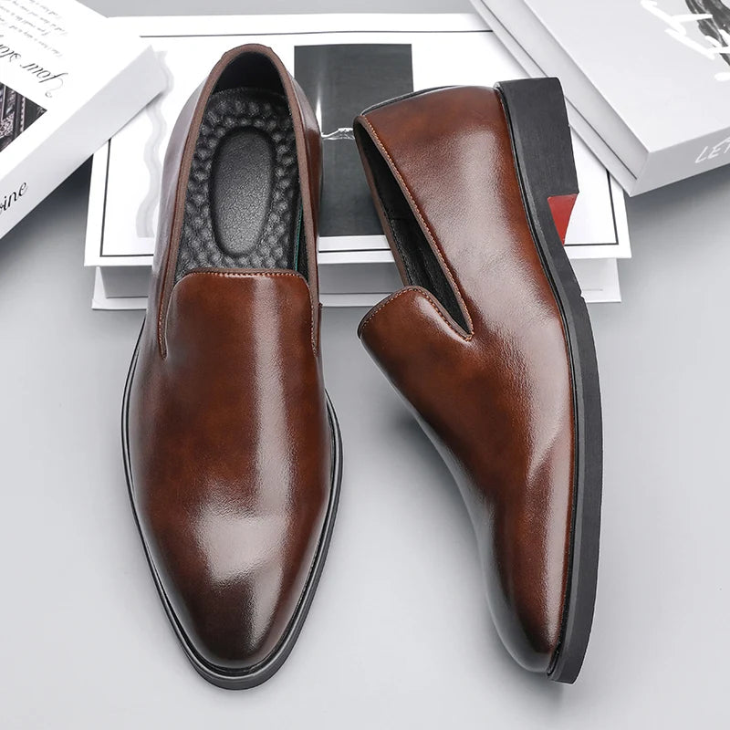 Chaussures Classiques pour Hommes en Cuir Synthétique – Confort Optimisé pour le Bureau et Loisirs, Tailles 38 à 48