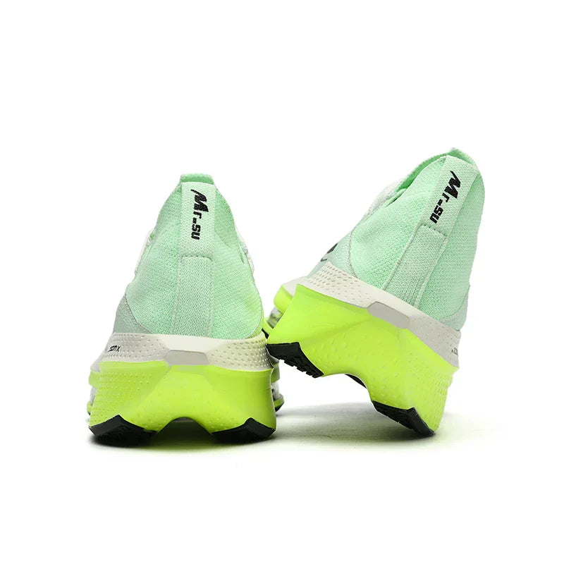 Lightweight Running Shoes with Airflow Technology – Ideal for Marathon and Agility