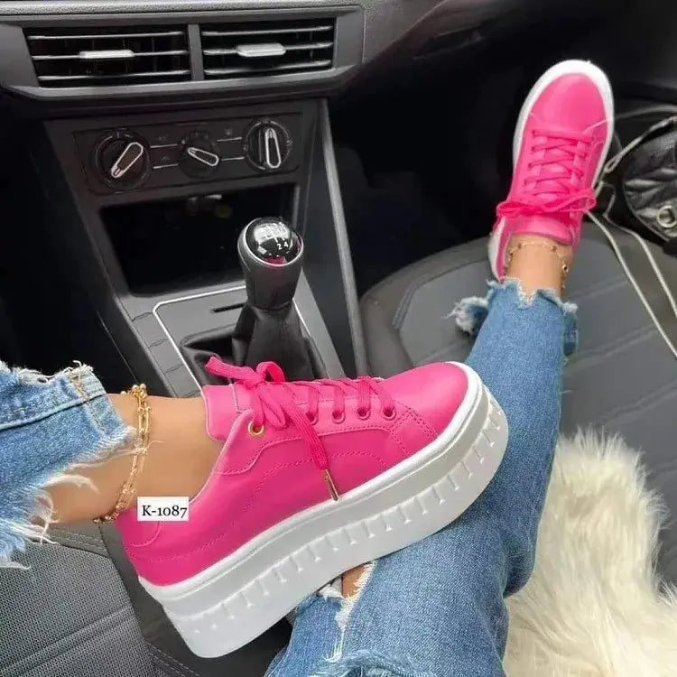 Leather platform shoes for women with thick heel and ergonomic design – Casual and semi-formal style