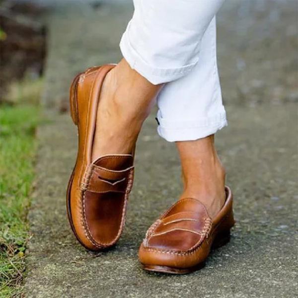 Orthopedic shoes for women with ergonomic design and breathable insole