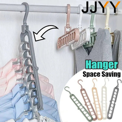 Multifunctional 360° Rotating Hanger in Black Plastic – Closet Organizer for Clothes, Scarves, and Shawls