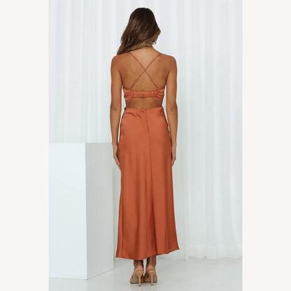 Elegant and Flowing Evening Dress for Women – Sophisticated Design in Airy Fabric