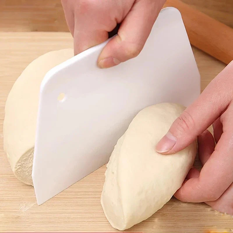 Coupe-pâte polyvalent de 13 cm – Outil de cuisine pour pâtisserie et fondant