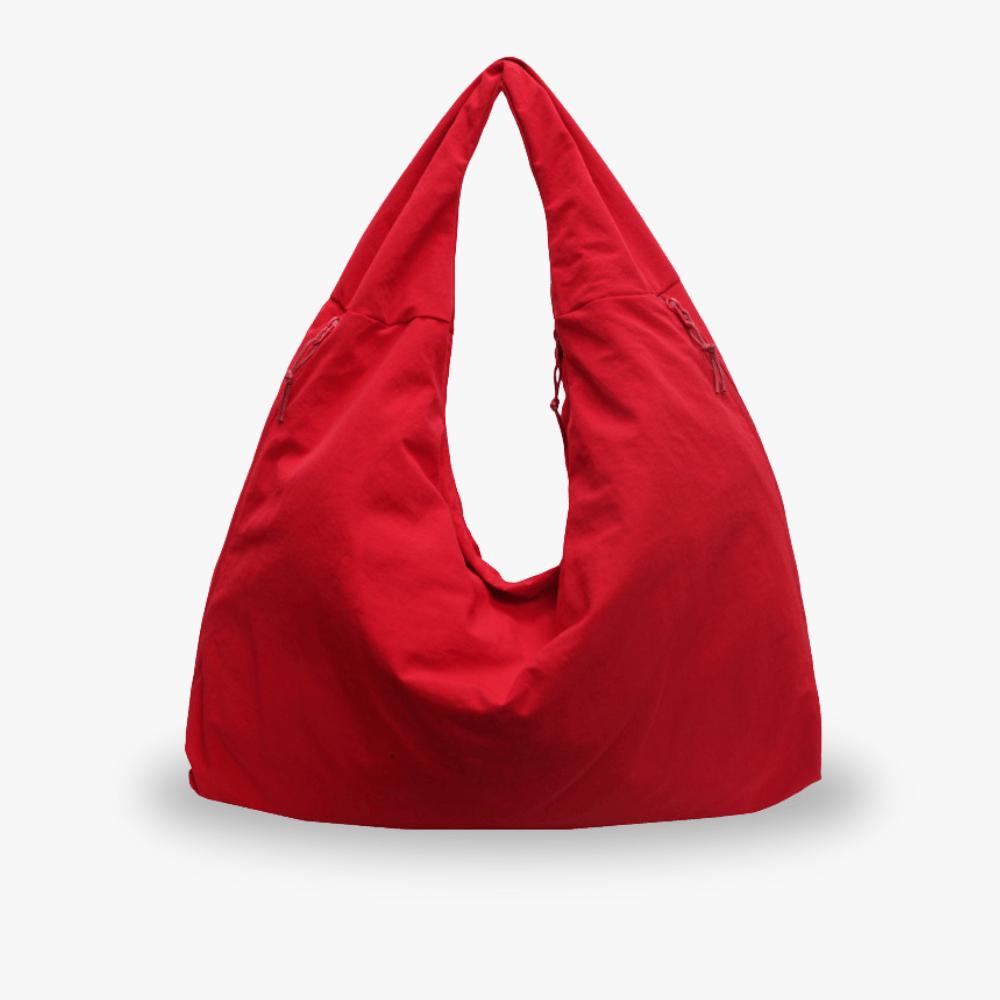 Sac Hobo Femme Ultra Large en Nylon Recyclé – Sac Pratique et Éco-Responsable avec Poches et Bandoulière Confortable